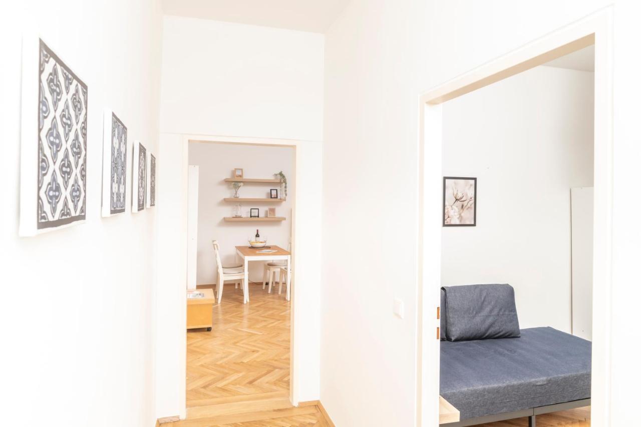Die Fromme Hermine Wina Bagian luar foto